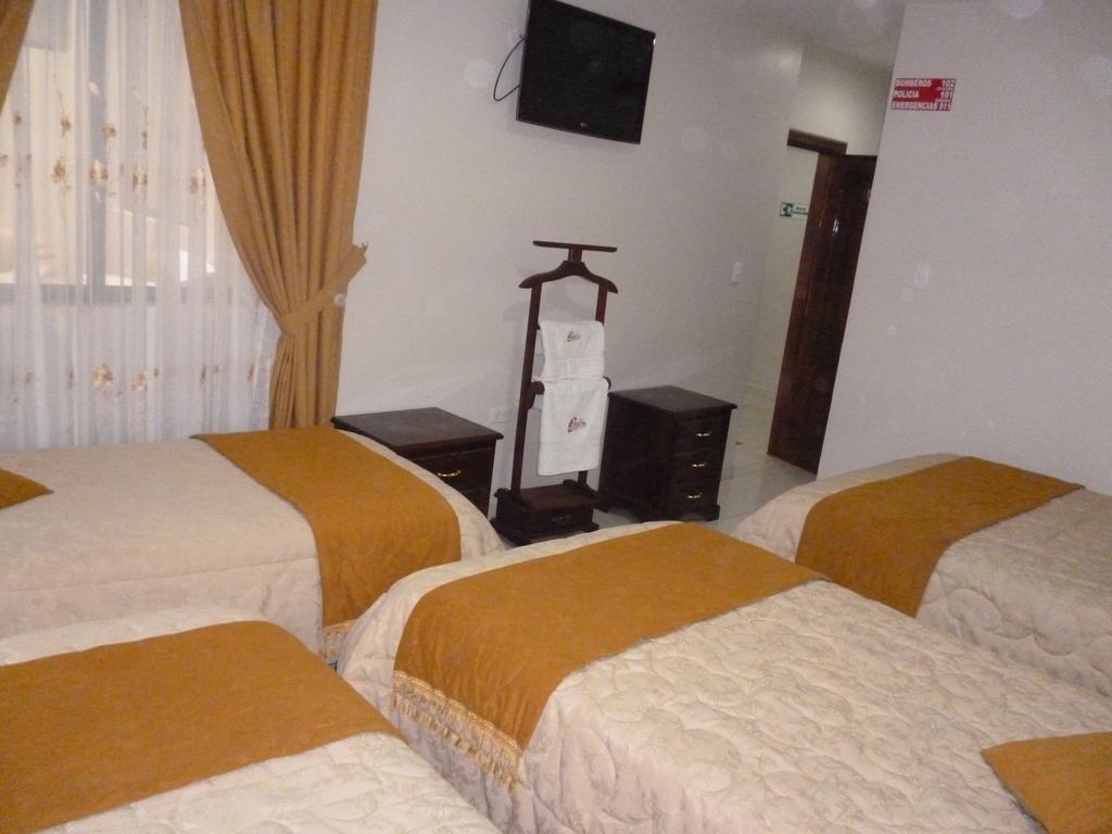 Hostal Fevilamir Ibarra Ngoại thất bức ảnh