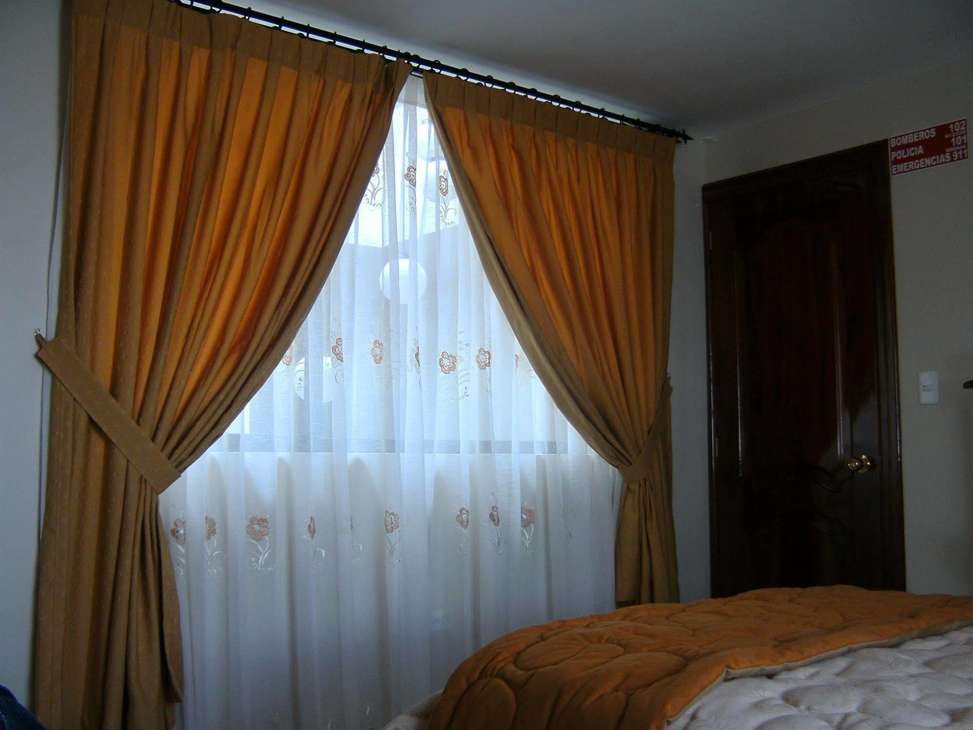 Hostal Fevilamir Ibarra Ngoại thất bức ảnh