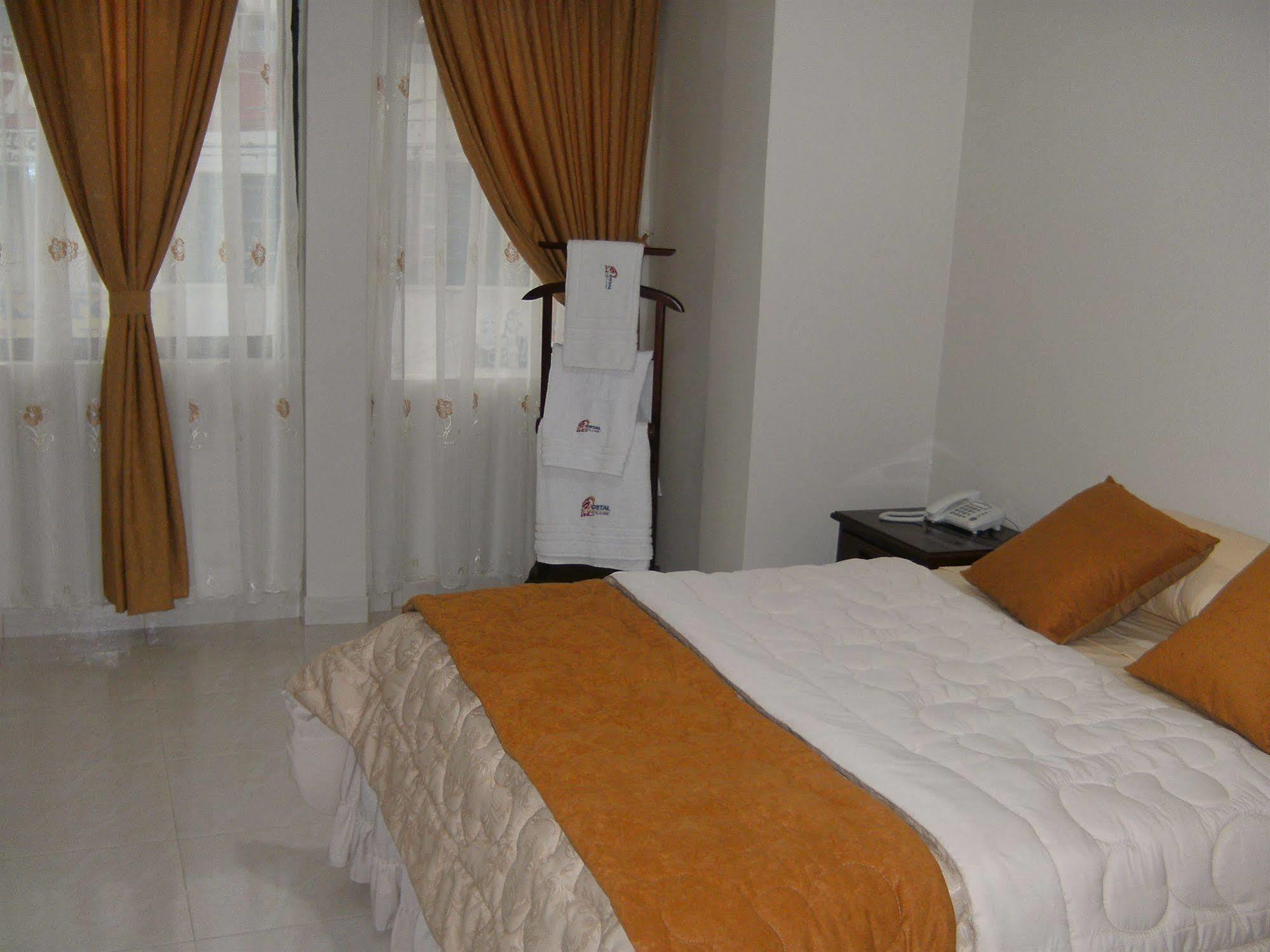 Hostal Fevilamir Ibarra Ngoại thất bức ảnh