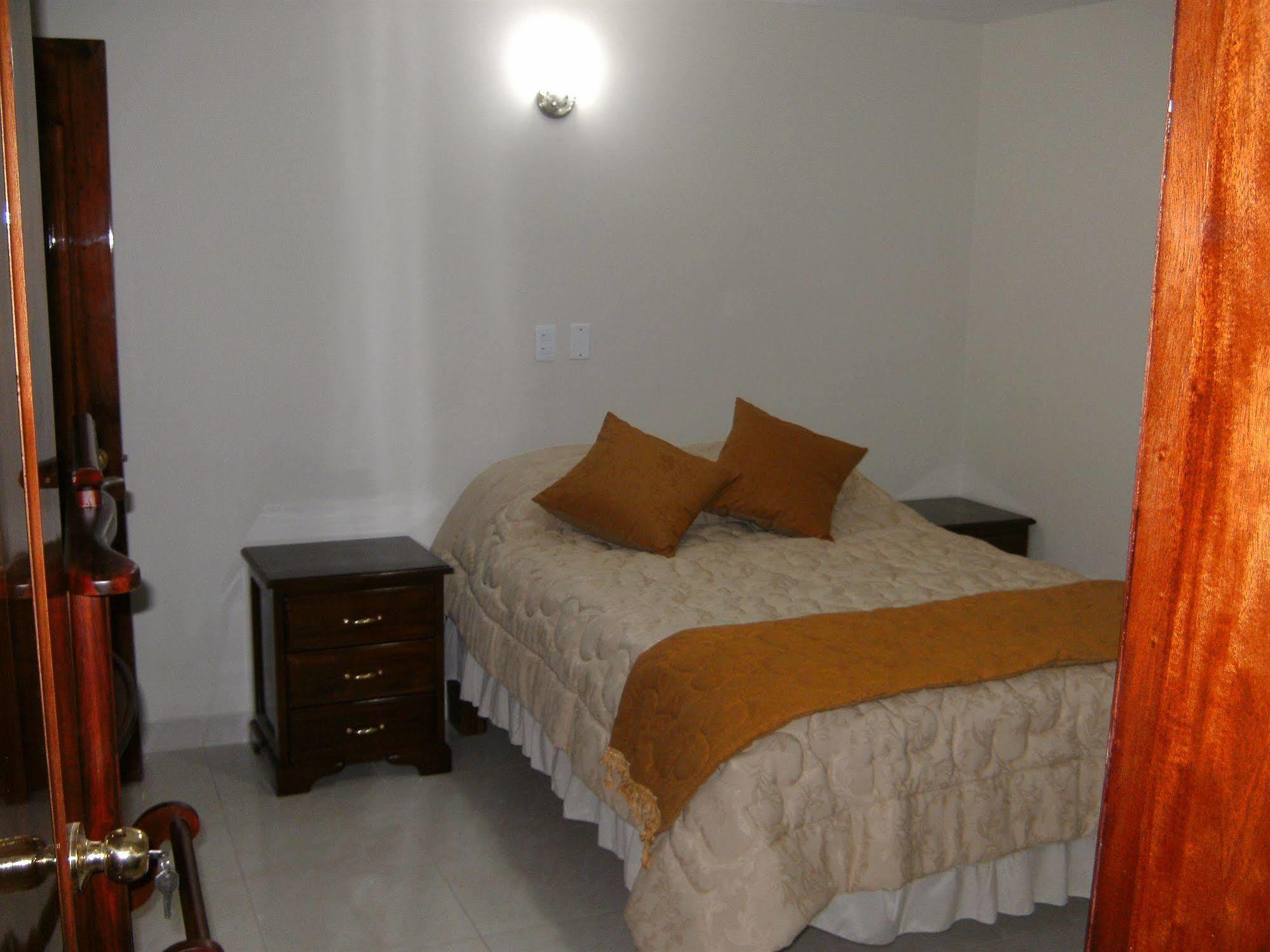 Hostal Fevilamir Ibarra Ngoại thất bức ảnh
