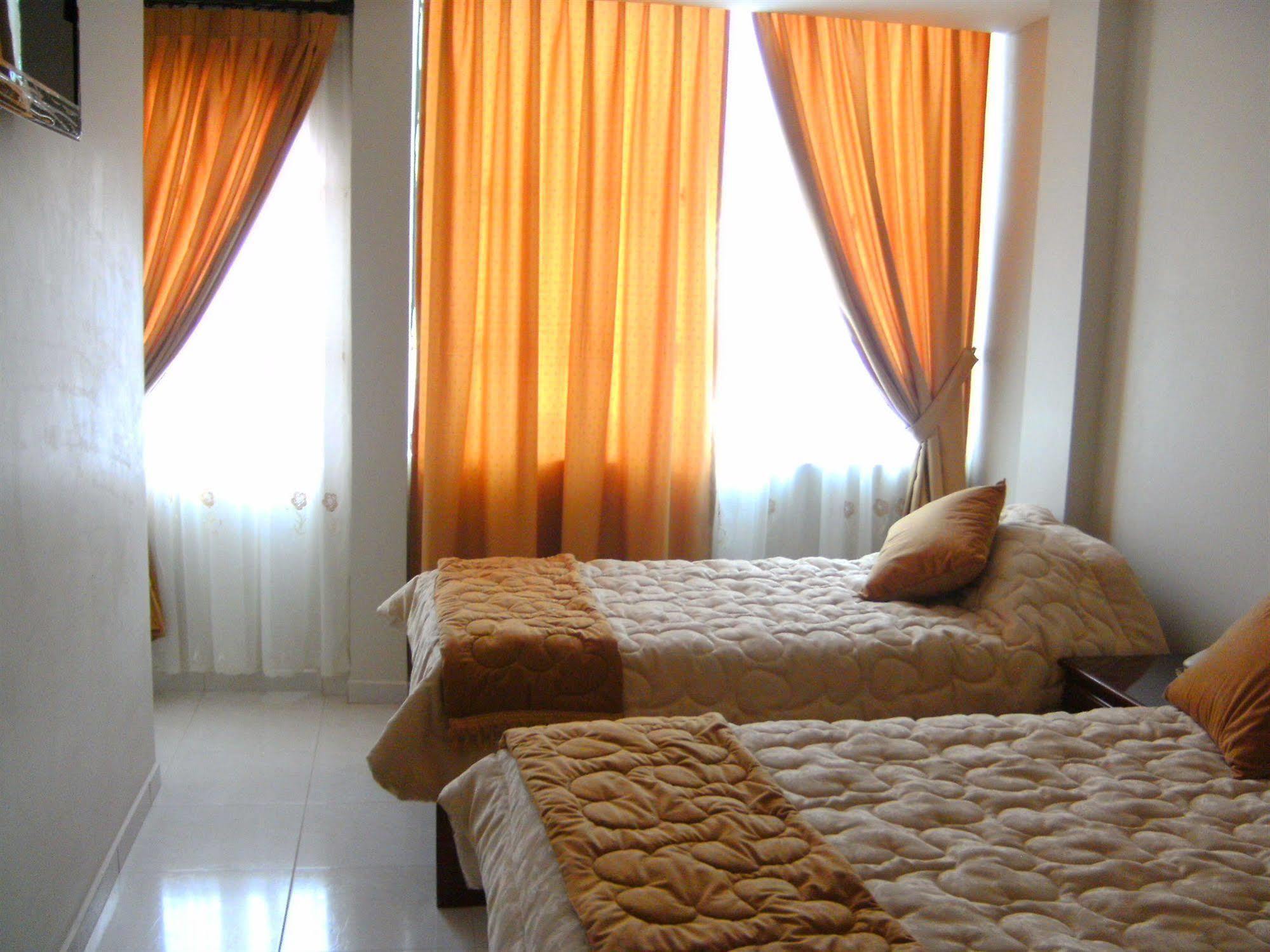 Hostal Fevilamir Ibarra Ngoại thất bức ảnh