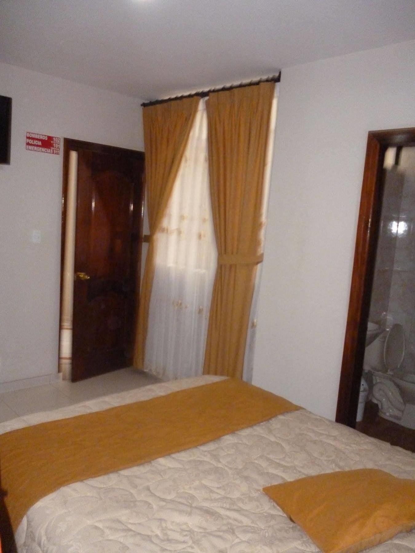 Hostal Fevilamir Ibarra Ngoại thất bức ảnh